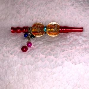 Holder for your nails 💅🏽 won’t burn